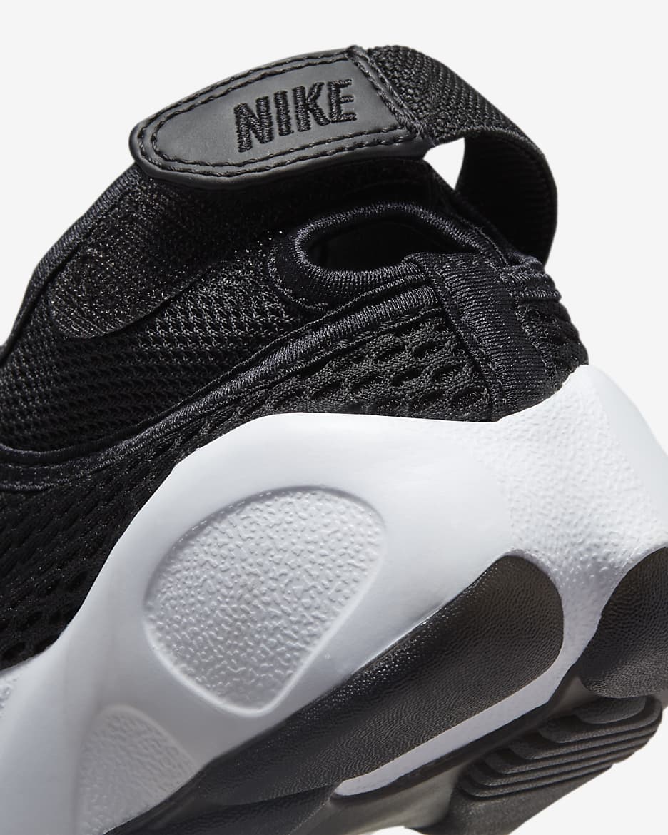 Nike rift black and white best sale